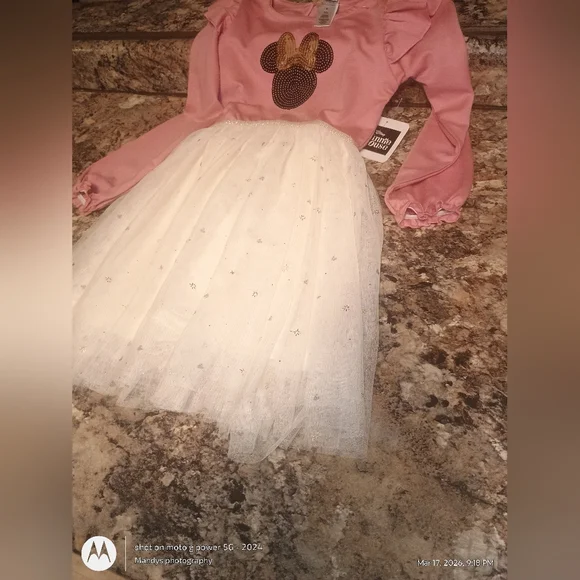 Disney Minnie mouse dress. Super cute top half is sequence Minnie mouse 6 Nwt - Picture 4 of 5